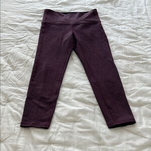 Gap fit high rise power 7/8 leggings size small purple herringbone